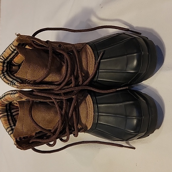 BOSTON ACCENTS WEATHERPROOF DUCK BOOTS. Women's US 7. - Picture 8 of 8